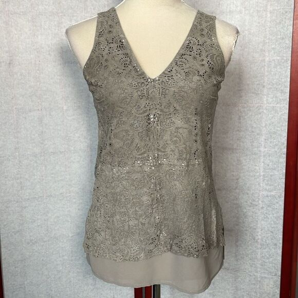 ECRU Elegant Gray & Tan Suede Sleeveless Blouse with Lace Design (Size: XS) - Picture 4 of 13